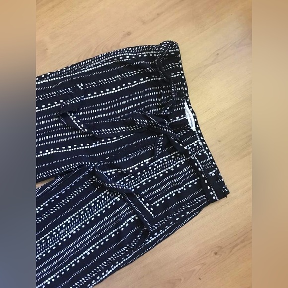 Medium Cupcakes and Cashmere Pants - Picture 5 of 7